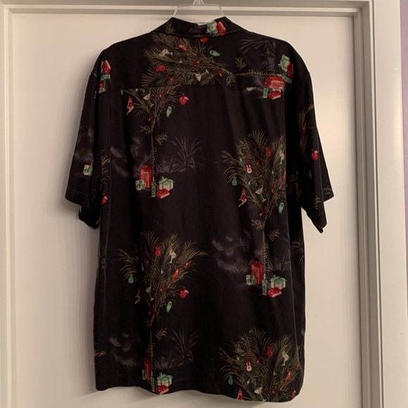 Tommy Bahama button down shirt - Picture 4 of 5